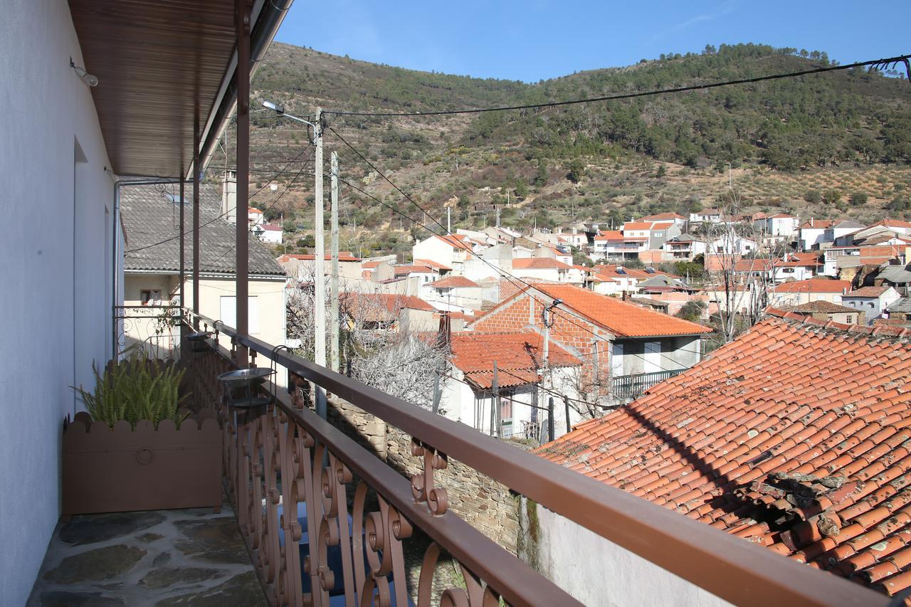 Casa Do Ti Latoeiro Vendégház Torre De Moncorvo Kültér fotó